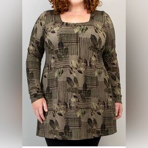 Blue Sky Marissa Top, Fall Sketch, Bamboo size M new